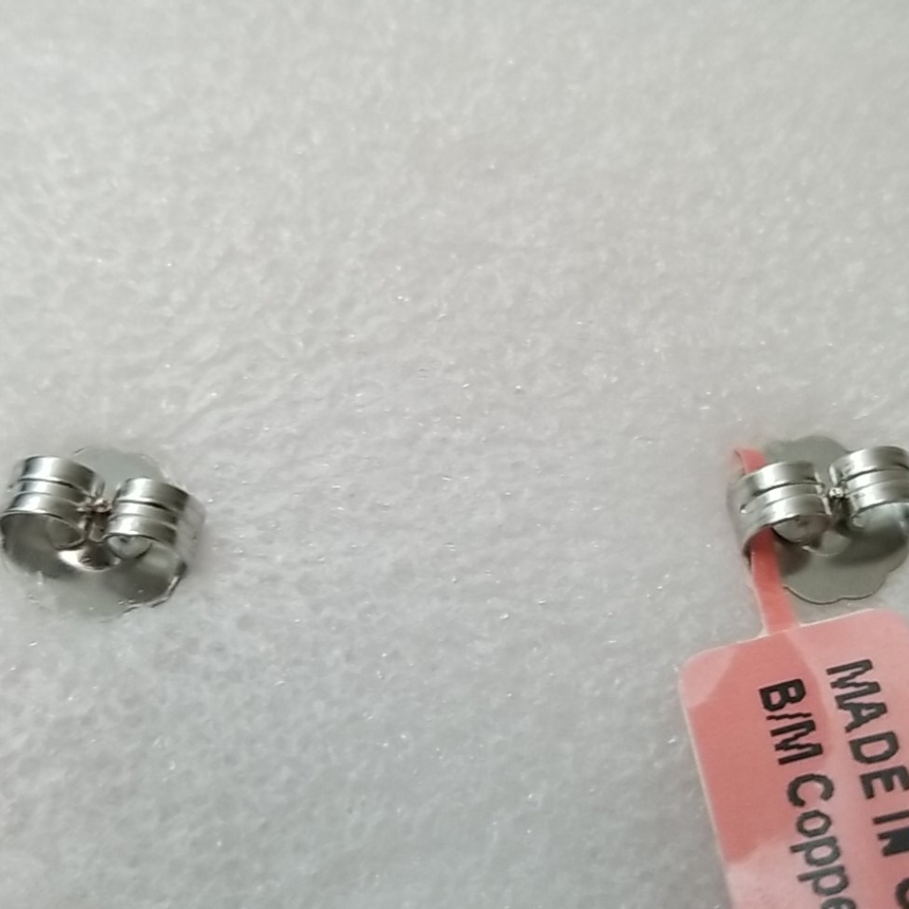 New Ear Cuff Earrings - Picture 5 of 5